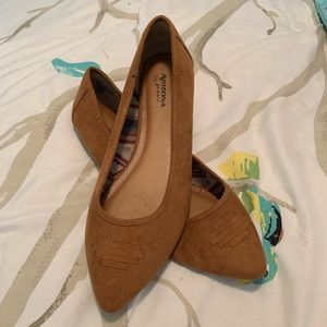 Arizona Jean Co Brown Suede Point Flats